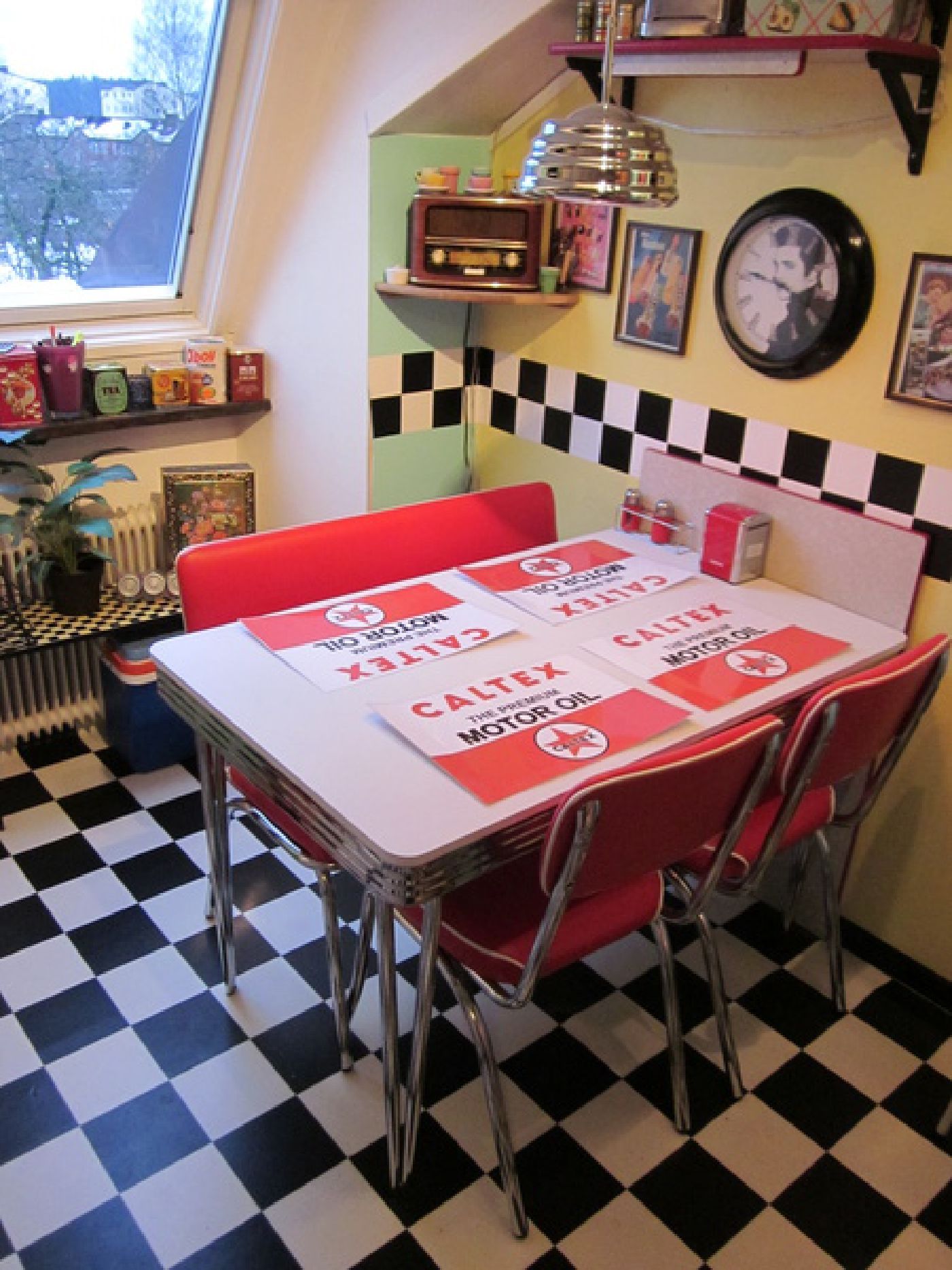 Retro møbler og 50 talls møbler i amerikansk 50 talls stil retro møbler